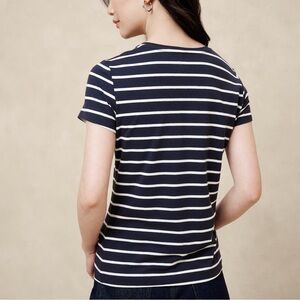 Hollister Women's Tee In Emerson Stripe Blue Size Small